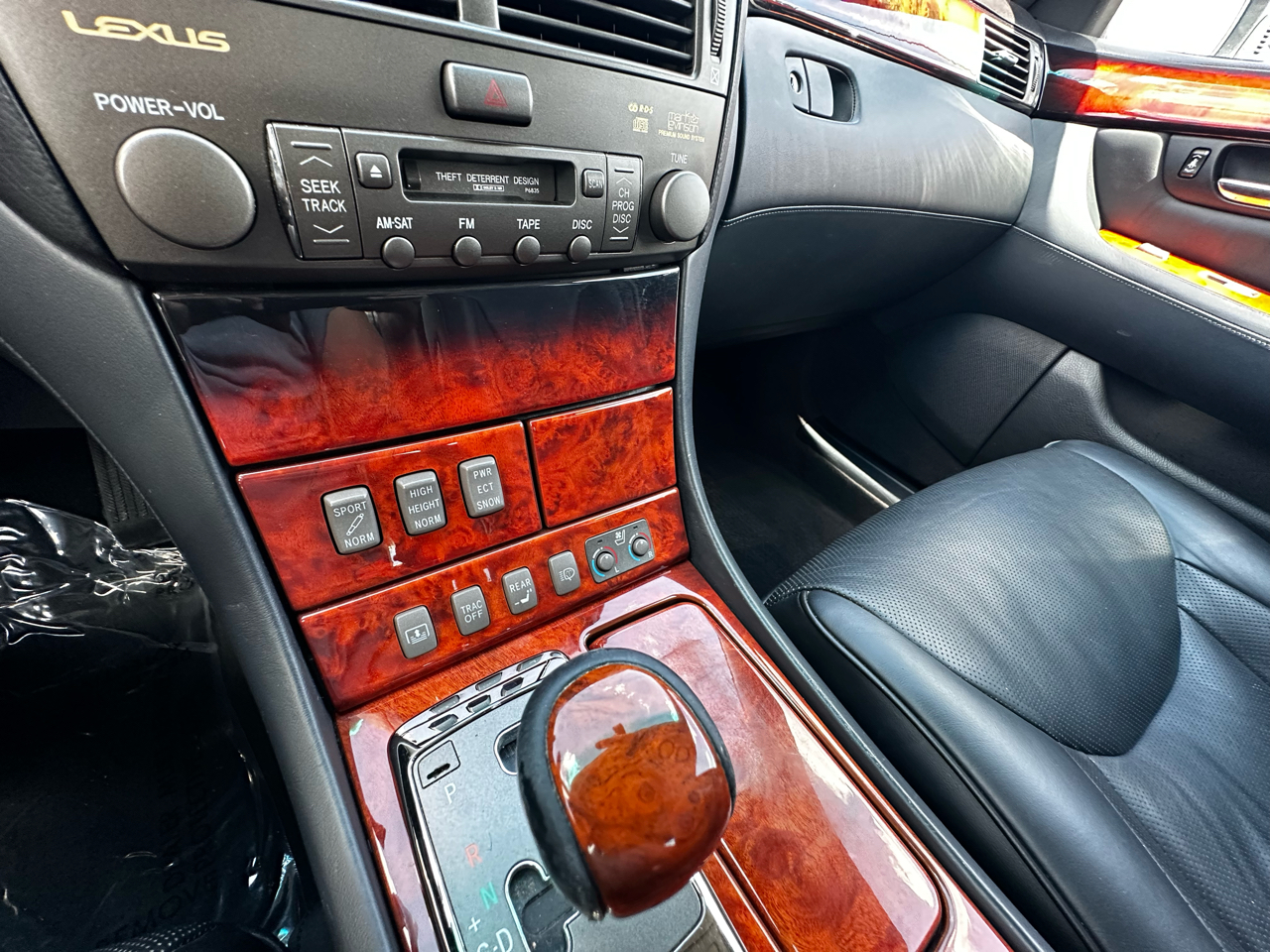 2005 Lexus LS 430 Luxury photo 65