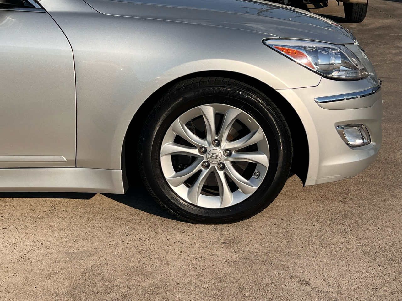 2013 Hyundai Genesis 3.8 photo 15