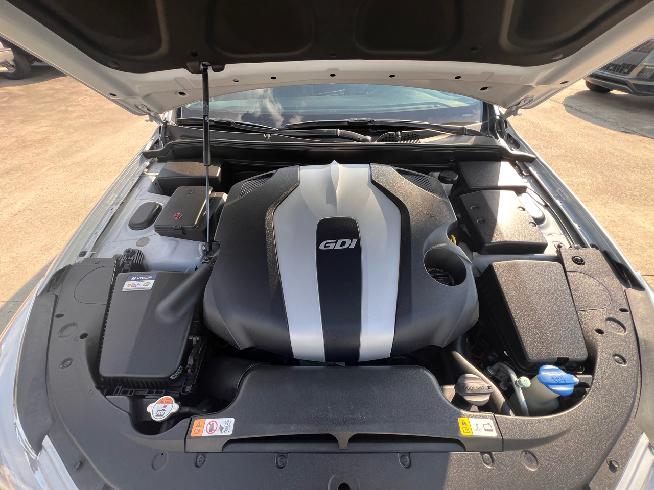 2013 Hyundai Genesis 3.8 photo 24