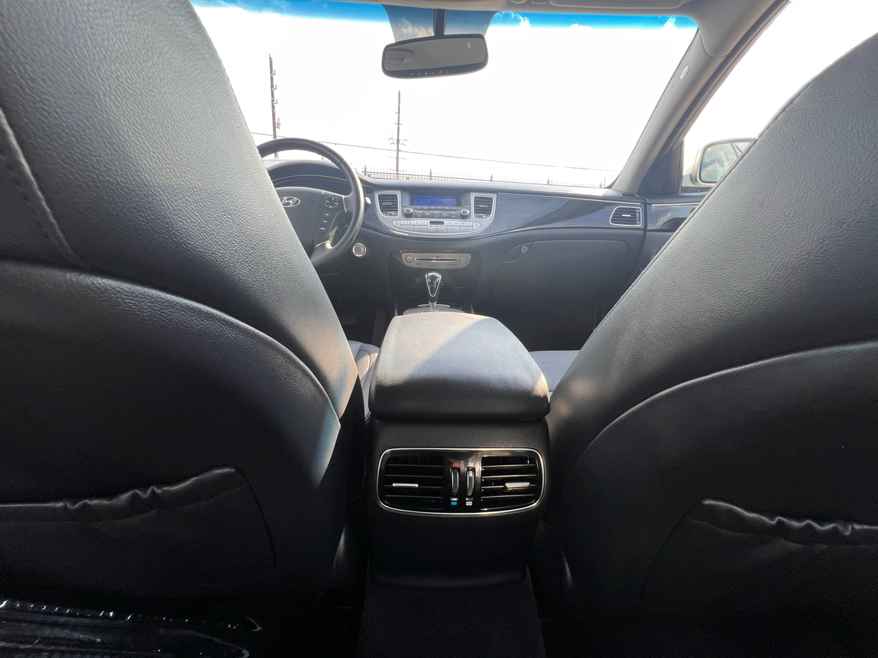 2013 Hyundai Genesis 3.8 photo 48