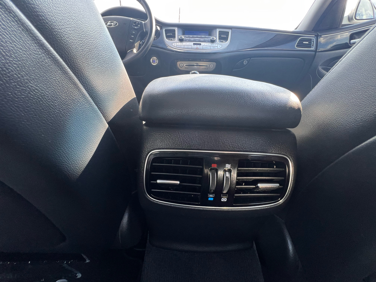 2013 Hyundai Genesis 3.8 photo 51