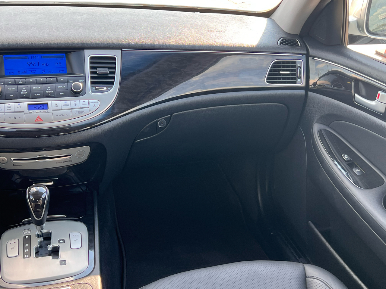 2013 Hyundai Genesis 3.8 photo 55