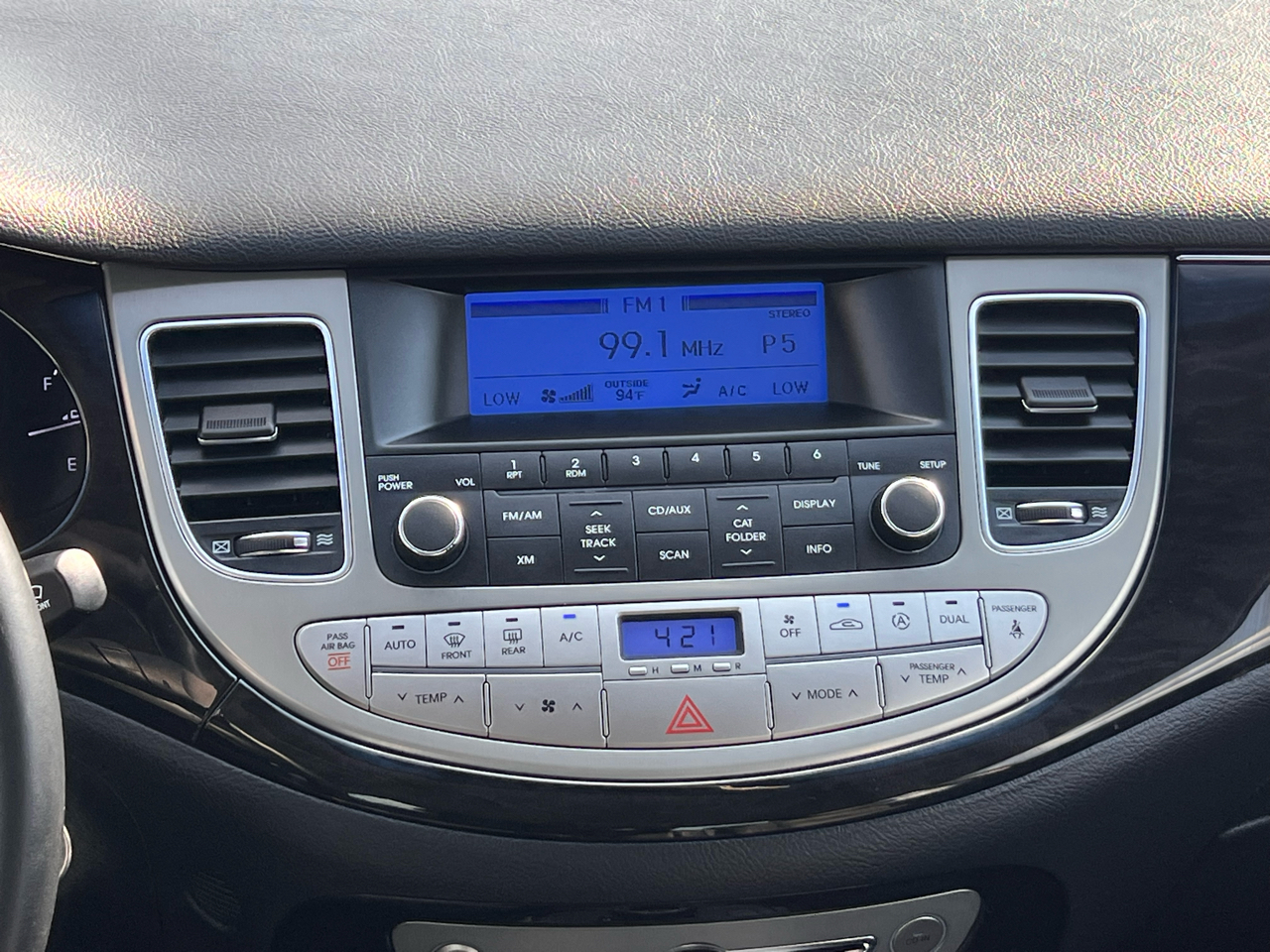 2013 Hyundai Genesis 3.8 photo 57