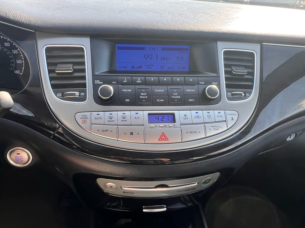 2013 Hyundai Genesis 3.8 photo 59