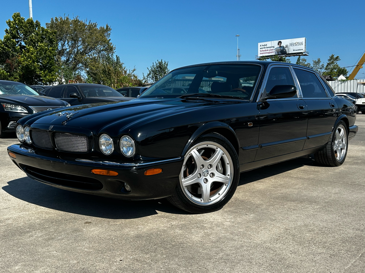 2003 Jaguar XJ XJR Supercharged photo 2