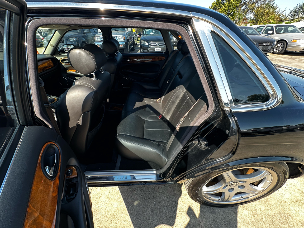 2003 Jaguar XJ XJR Supercharged photo 24