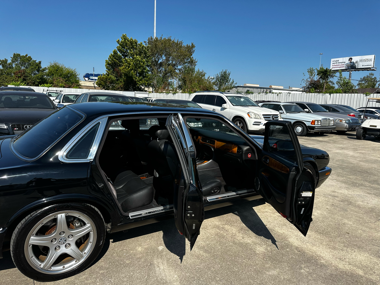 2003 Jaguar XJ XJR Supercharged photo 33