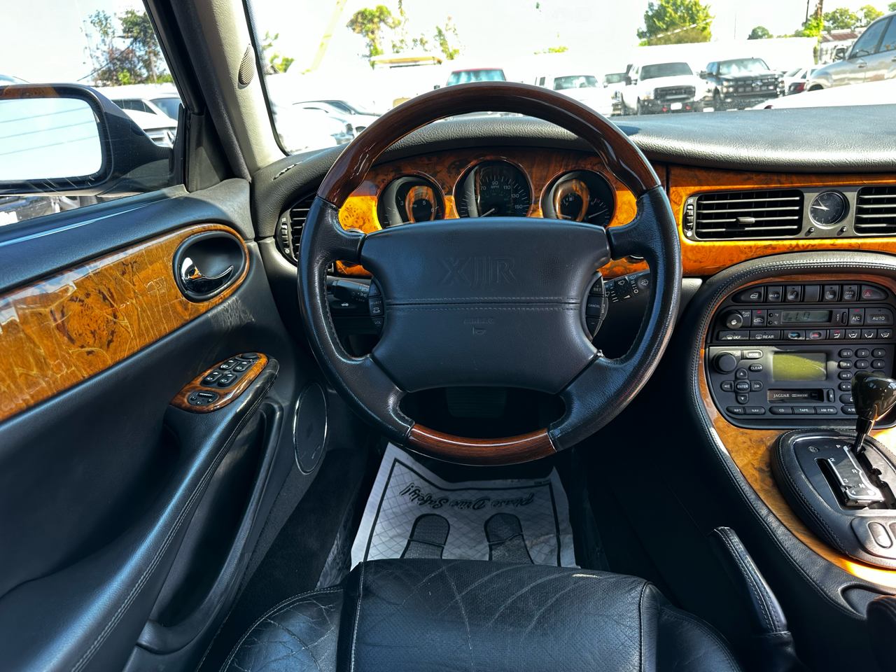 2003 Jaguar XJ XJR Supercharged photo 43