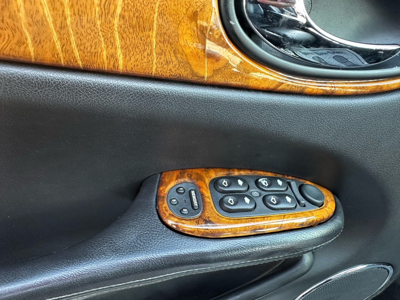 2003 Jaguar XJ XJR Supercharged photo 54