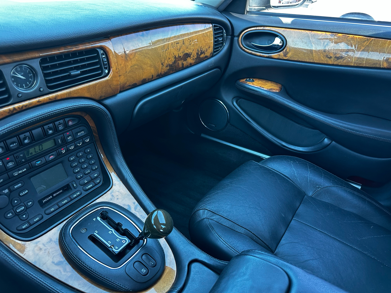 2003 Jaguar XJ XJR Supercharged photo 57
