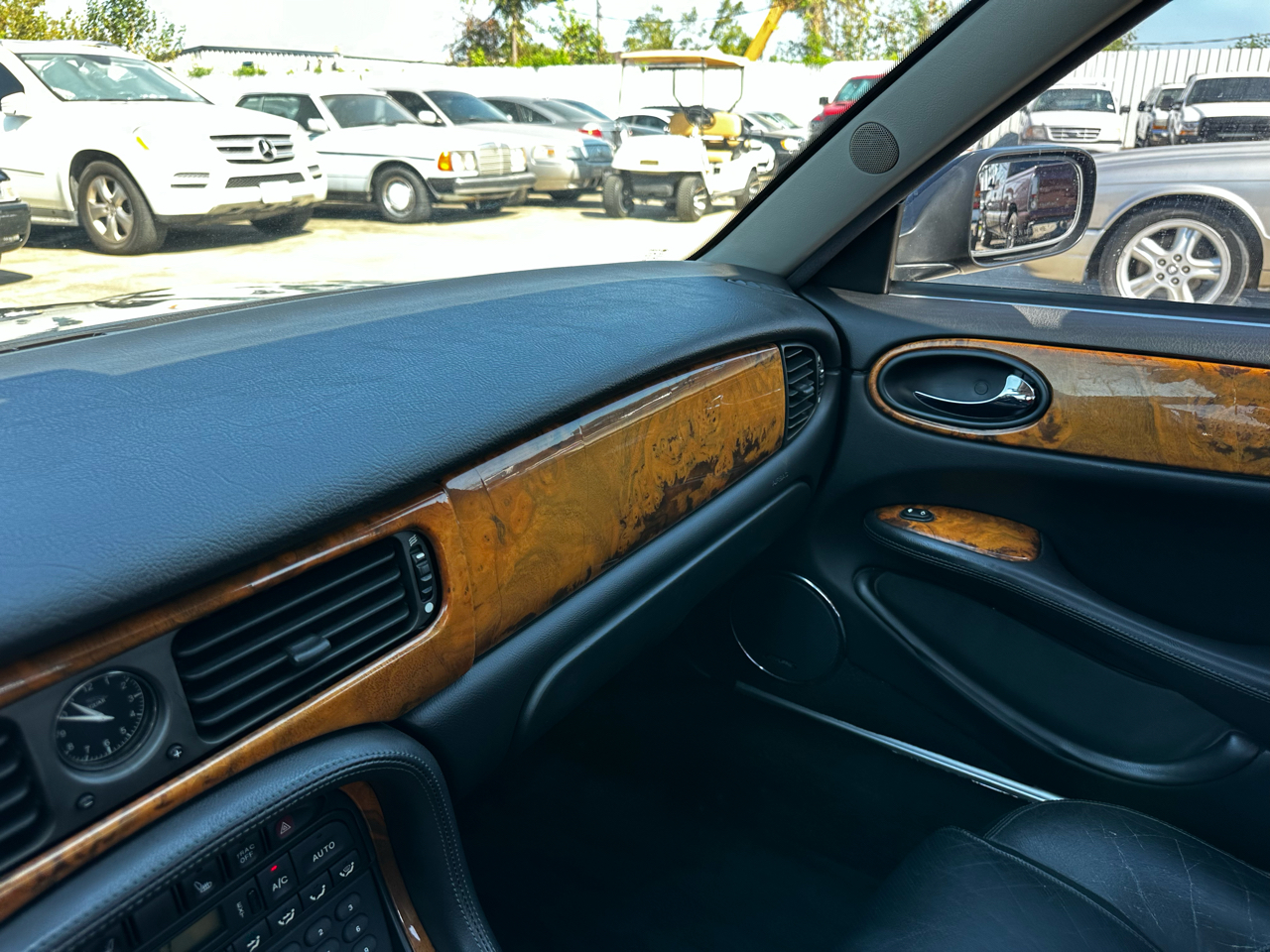 2003 Jaguar XJ XJR Supercharged photo 58
