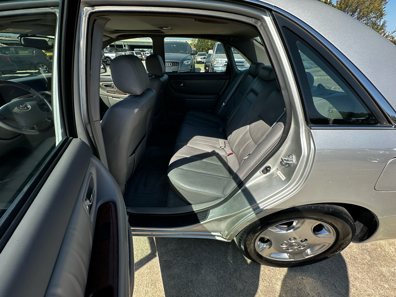 2003 Toyota Avalon XLS photo 41