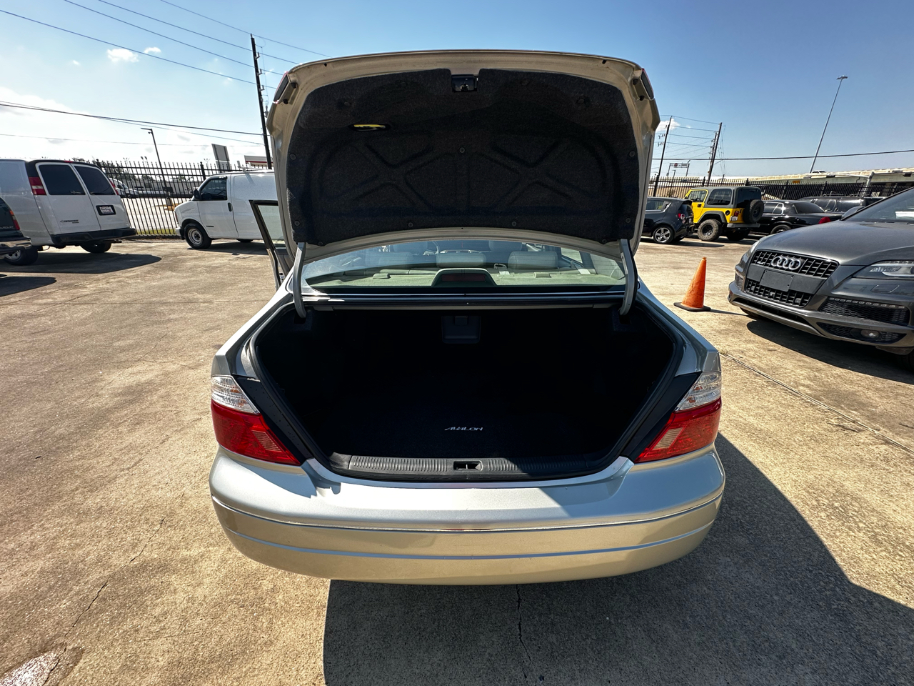 2003 Toyota Avalon XLS photo 58