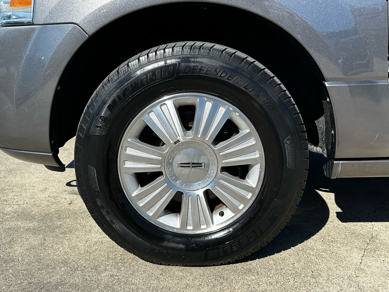 Lincoln Navigator 2WD 2012