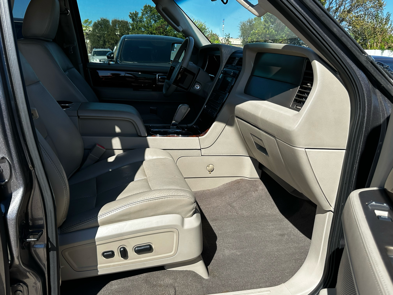 Lincoln Navigator 2WD 2012