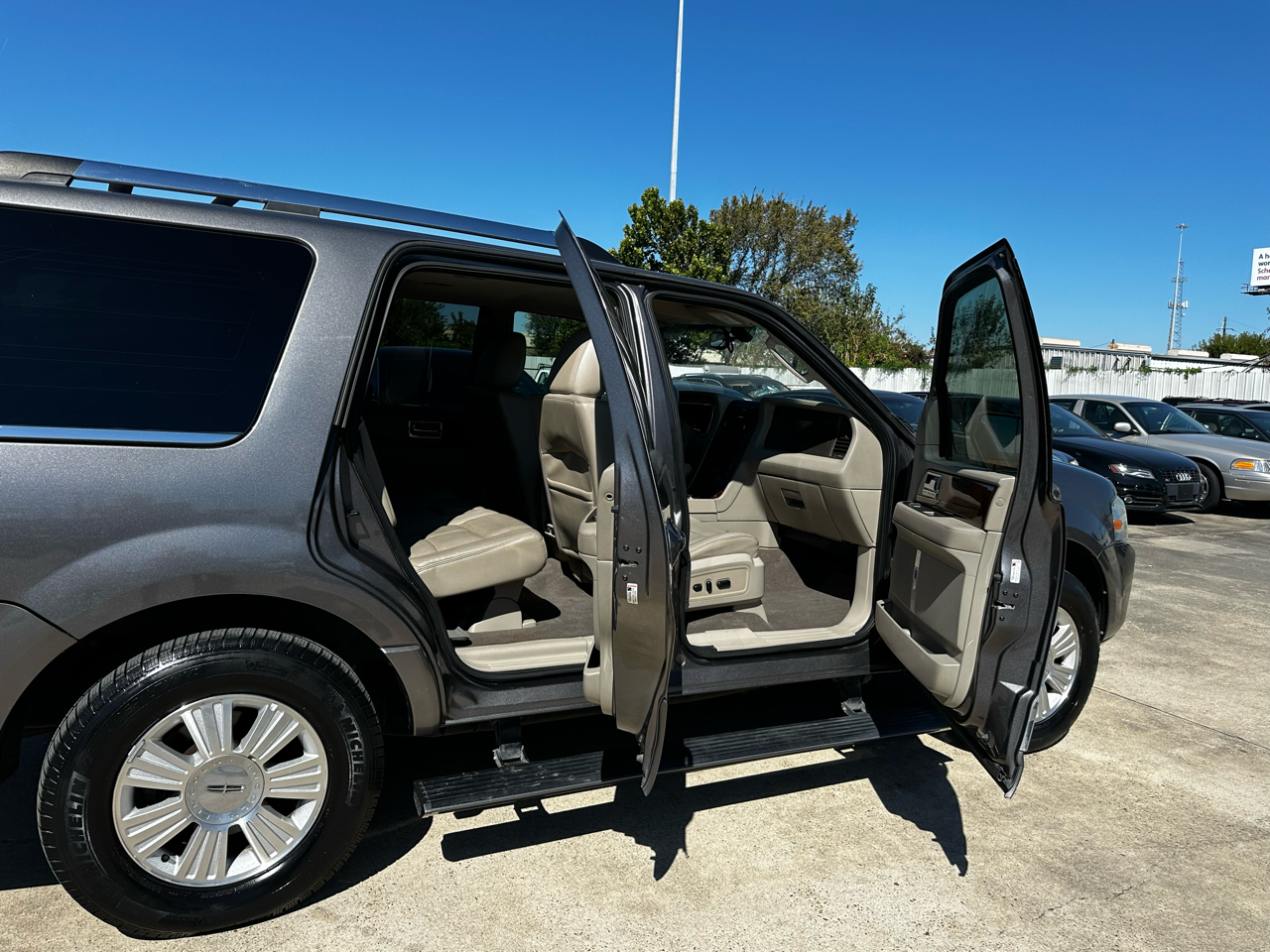 Lincoln Navigator 2WD 2012