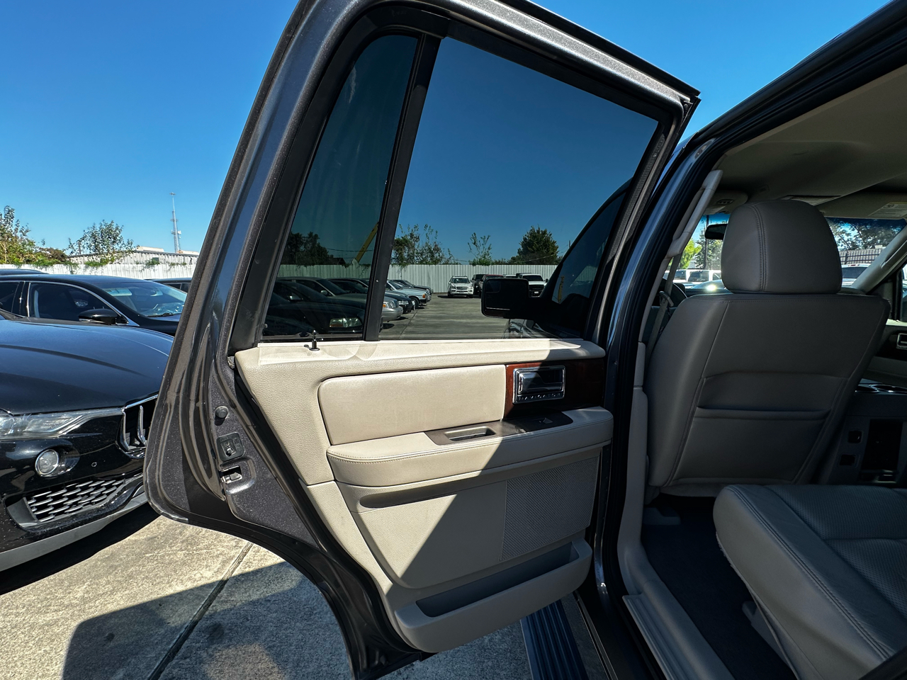 Lincoln Navigator 2WD 2012