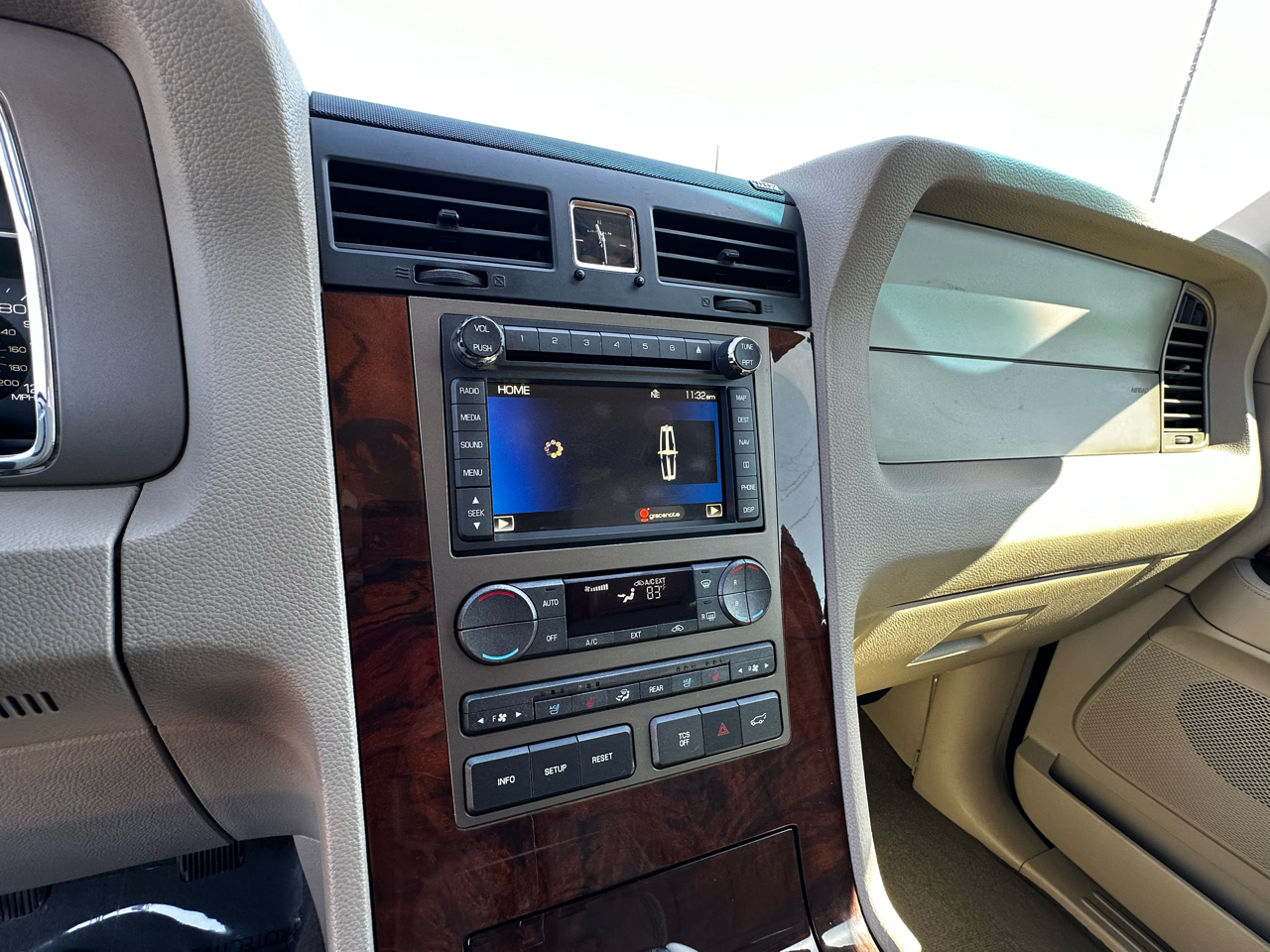 Lincoln Navigator 2WD 2012