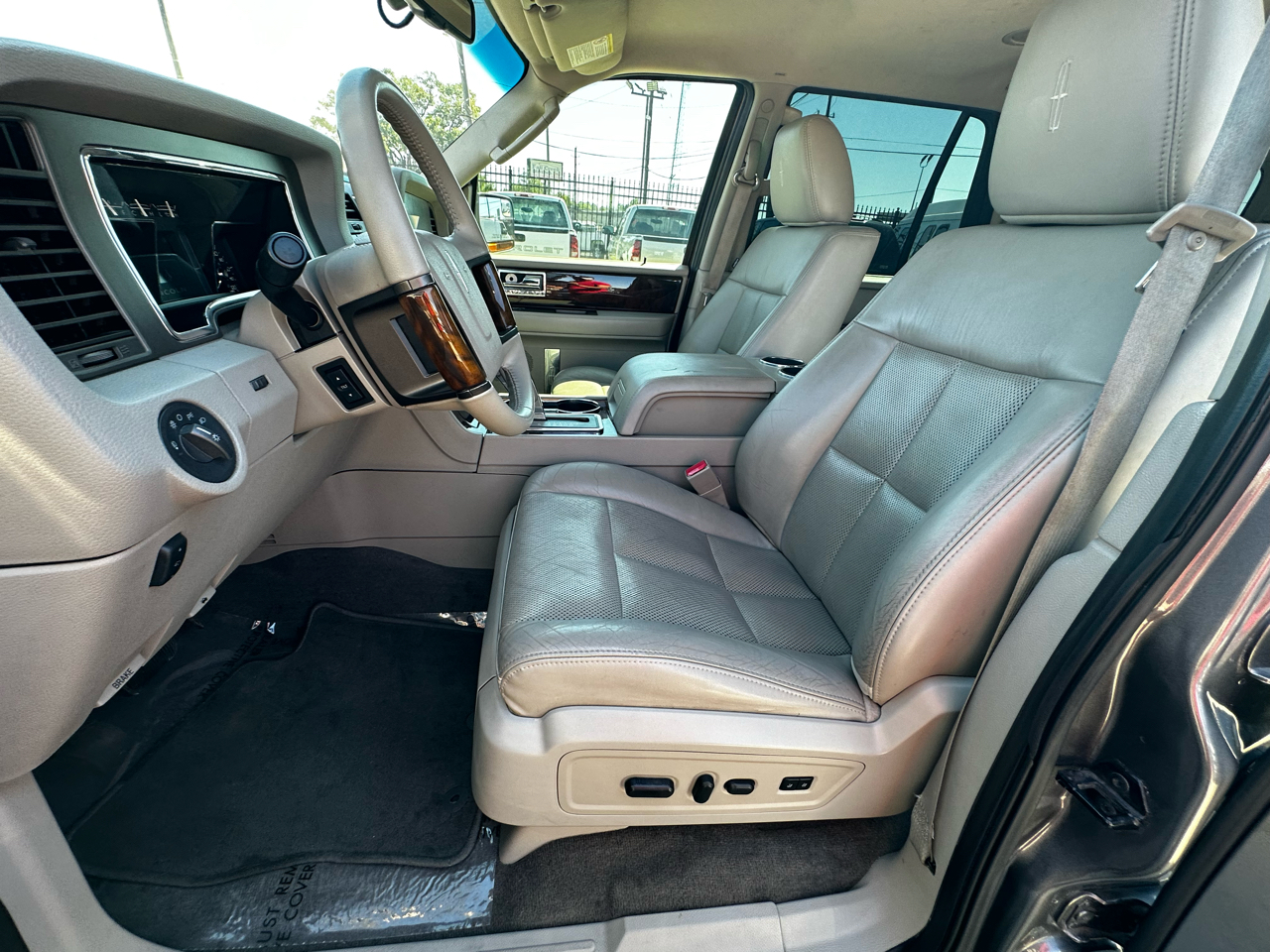 Lincoln Navigator 2WD 2012