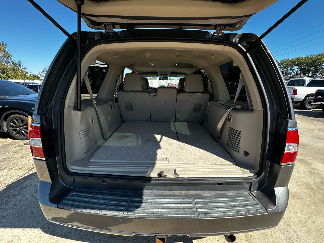 Lincoln Navigator 2WD 2012