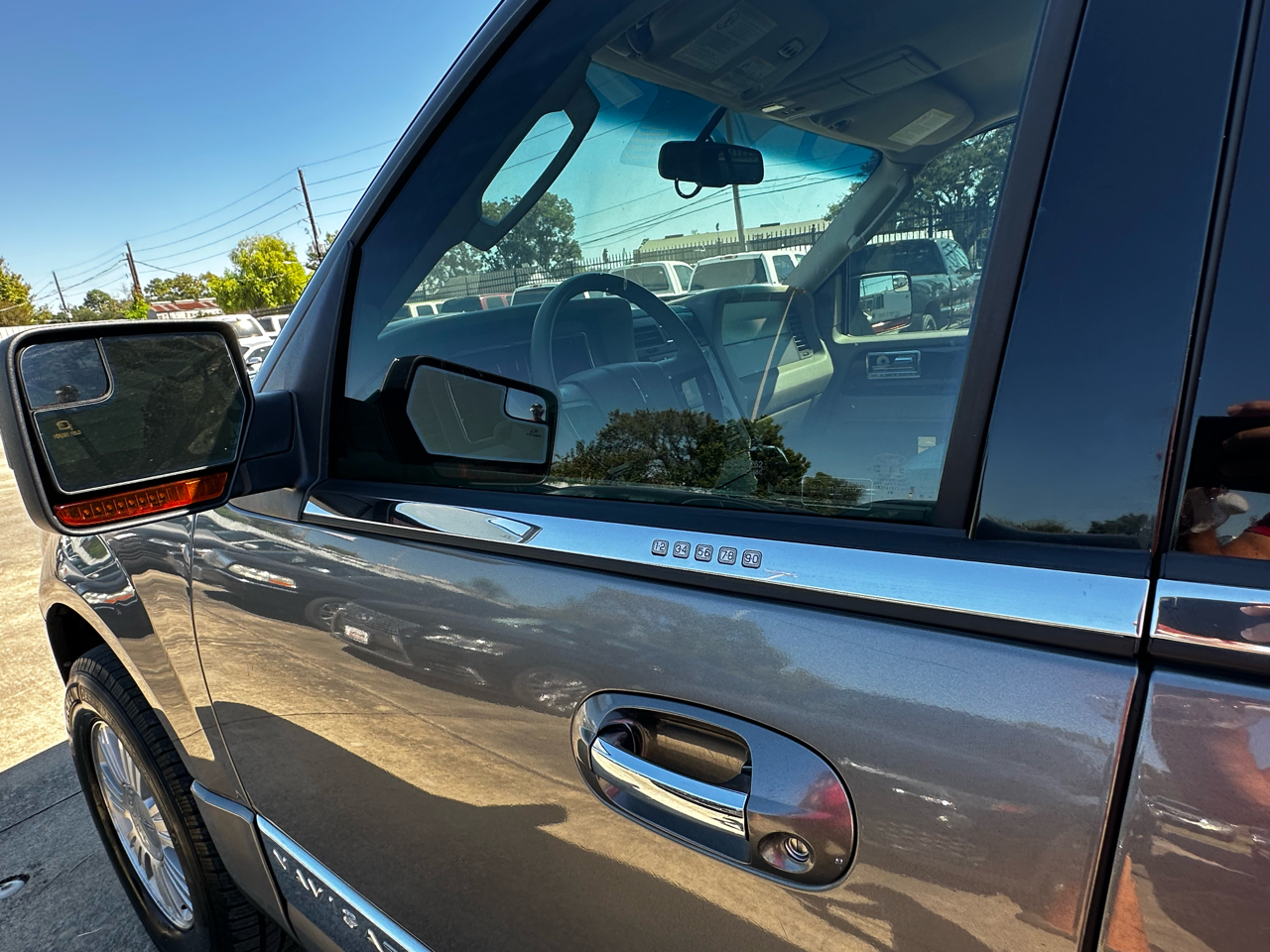 Lincoln Navigator 2WD 2012