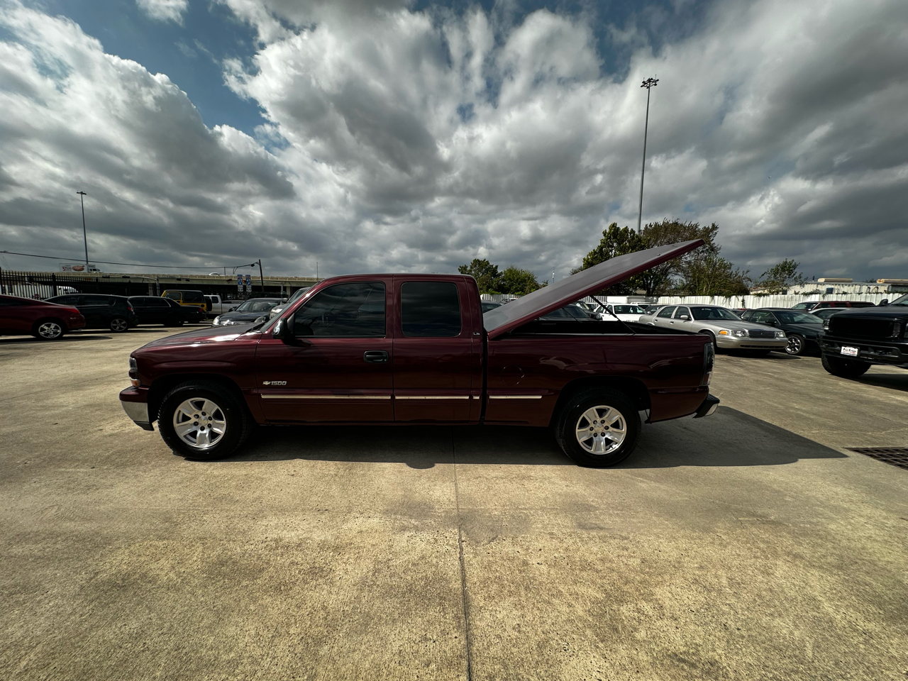 Chevrolet Silverado 1500 LS Ext. Cab Short Bed 2WD 2002 Chevrolet Silverado 1500 LS Ext. Cab Short Bed 2WD 2002