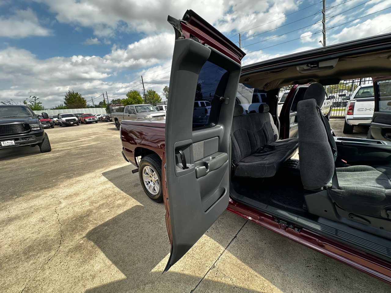 Chevrolet Silverado 1500 LS Ext. Cab Short Bed 2WD 2002 Chevrolet Silverado 1500 LS Ext. Cab Short Bed 2WD 2002
