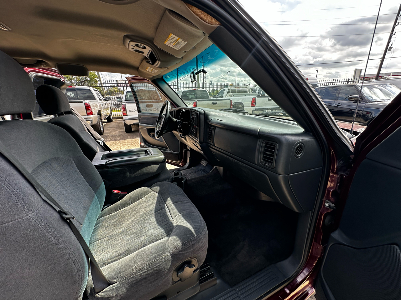 Chevrolet Silverado 1500 LS Ext. Cab Short Bed 2WD 2002 Chevrolet Silverado 1500 LS Ext. Cab Short Bed 2WD 2002