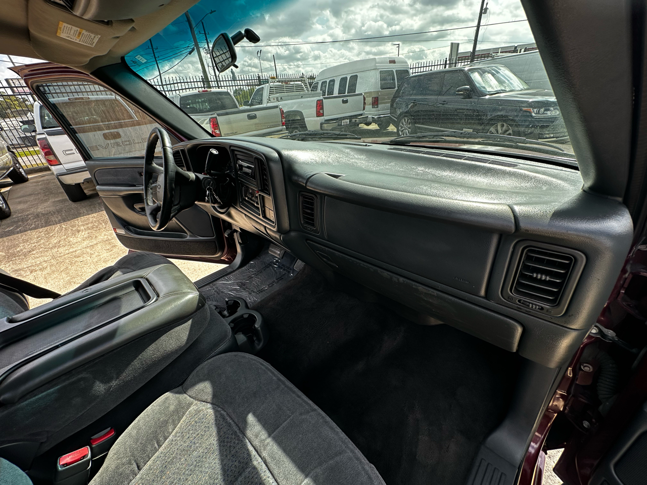 Chevrolet Silverado 1500 LS Ext. Cab Short Bed 2WD 2002 Chevrolet Silverado 1500 LS Ext. Cab Short Bed 2WD 2002