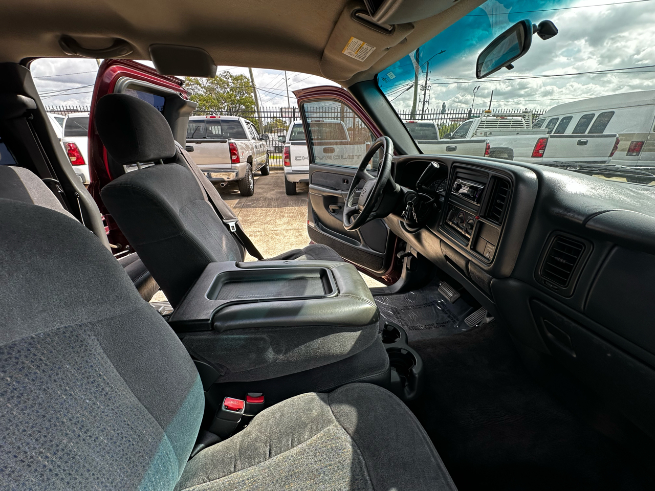 Chevrolet Silverado 1500 LS Ext. Cab Short Bed 2WD 2002 Chevrolet Silverado 1500 LS Ext. Cab Short Bed 2WD 2002