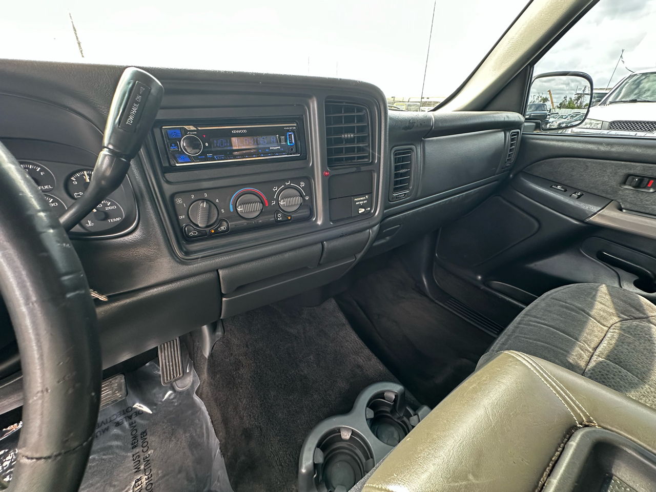 Chevrolet Silverado 1500 LS Ext. Cab Short Bed 2WD 2002 Chevrolet Silverado 1500 LS Ext. Cab Short Bed 2WD 2002