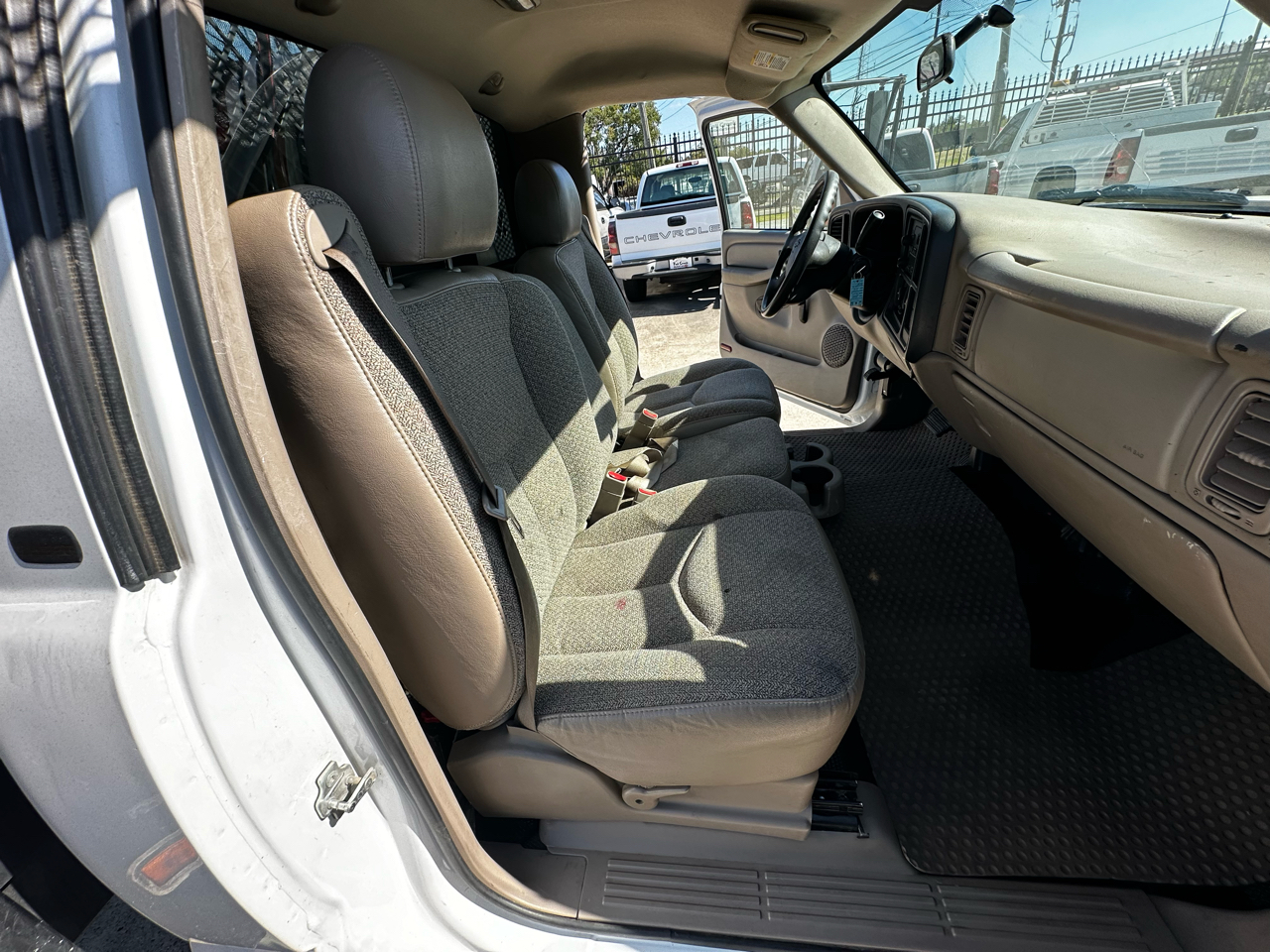 Chevrolet Silverado 3500 Regular Cab 2WD 2004