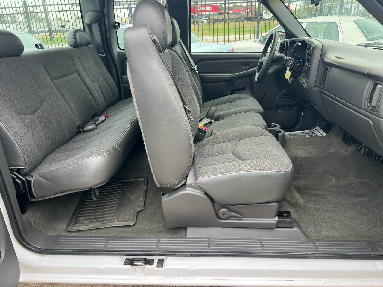 GMC Sierra 1500 Ext. Cab Short Bed 2WD 2003