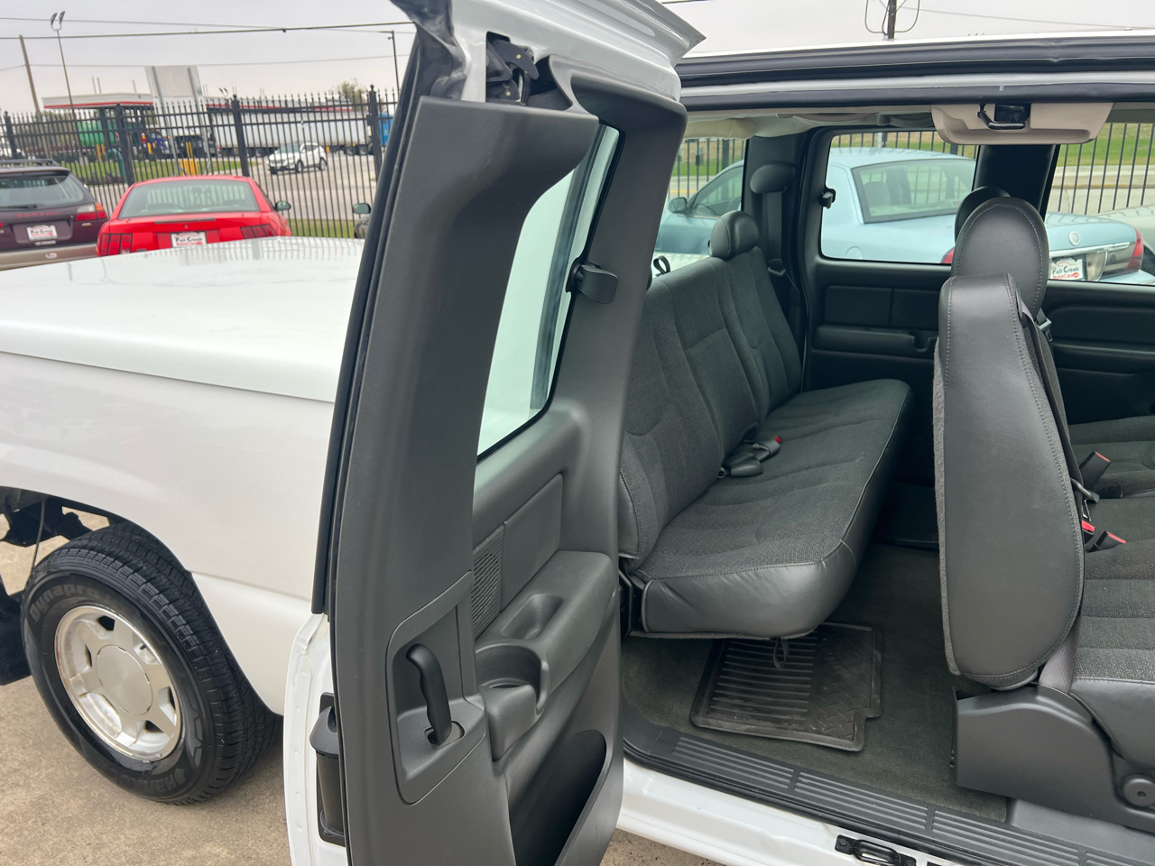 GMC Sierra 1500 Ext. Cab Short Bed 2WD 2003