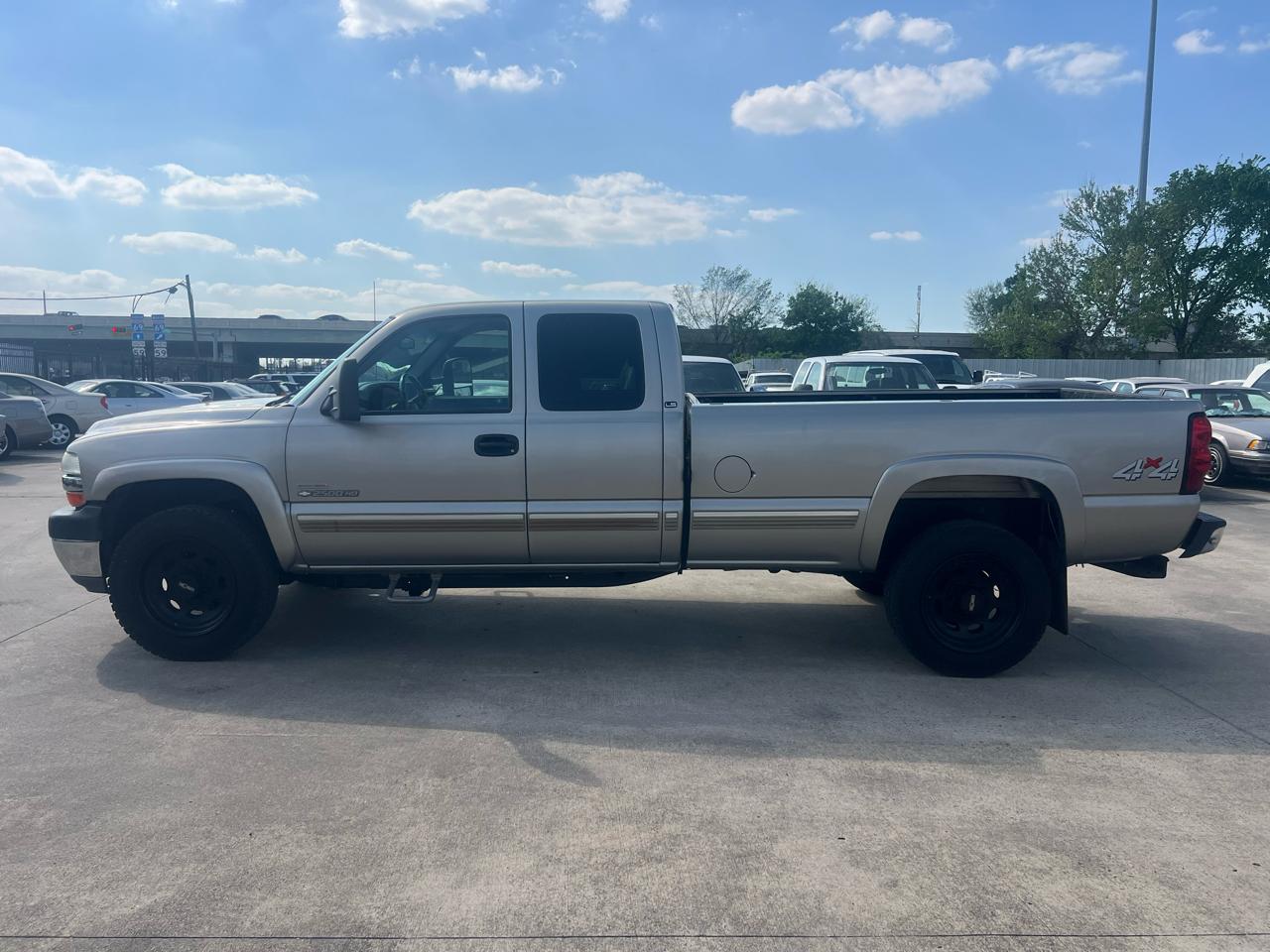 Chevrolet Silverado 2500HD Ext. Cab Long Bed 4WD 2002