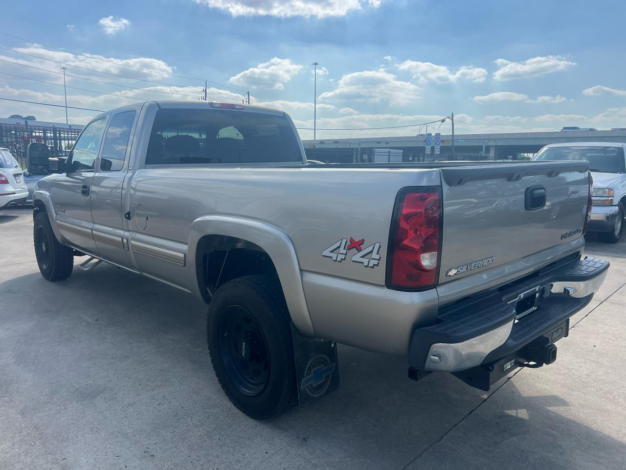 Chevrolet Silverado 2500HD Ext. Cab Long Bed 4WD 2002