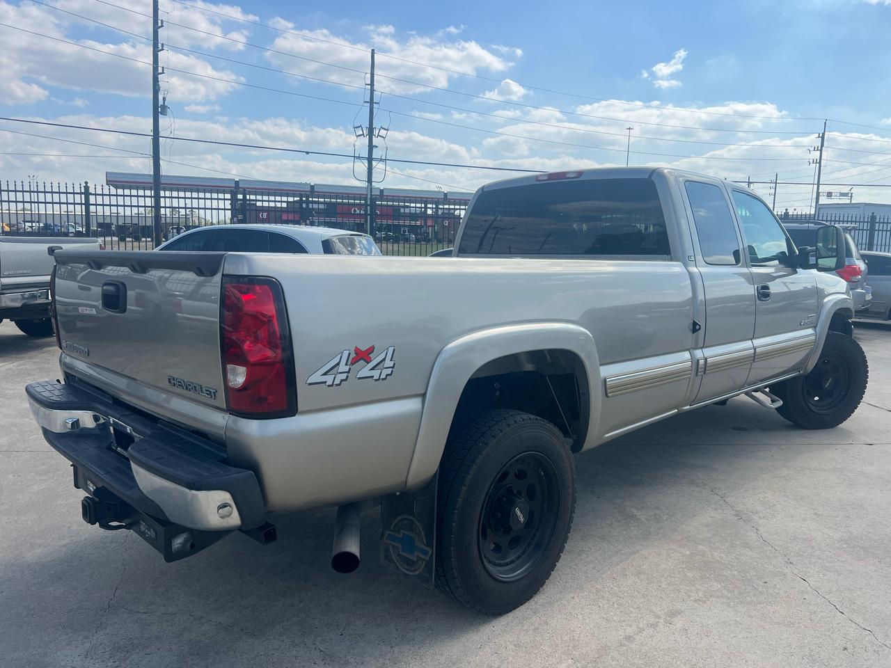 Chevrolet Silverado 2500HD Ext. Cab Long Bed 4WD 2002