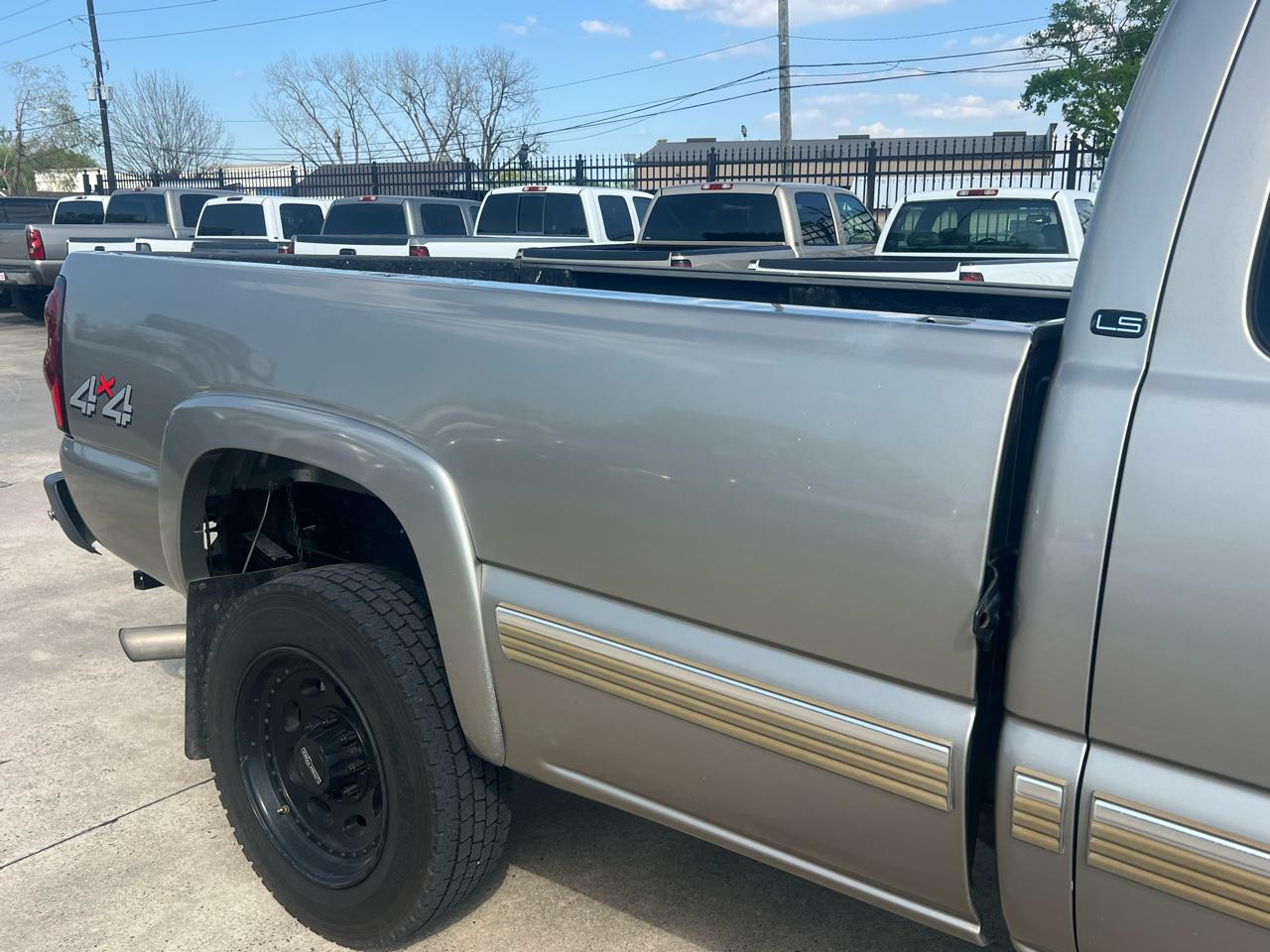 Chevrolet Silverado 2500HD Ext. Cab Long Bed 4WD 2002