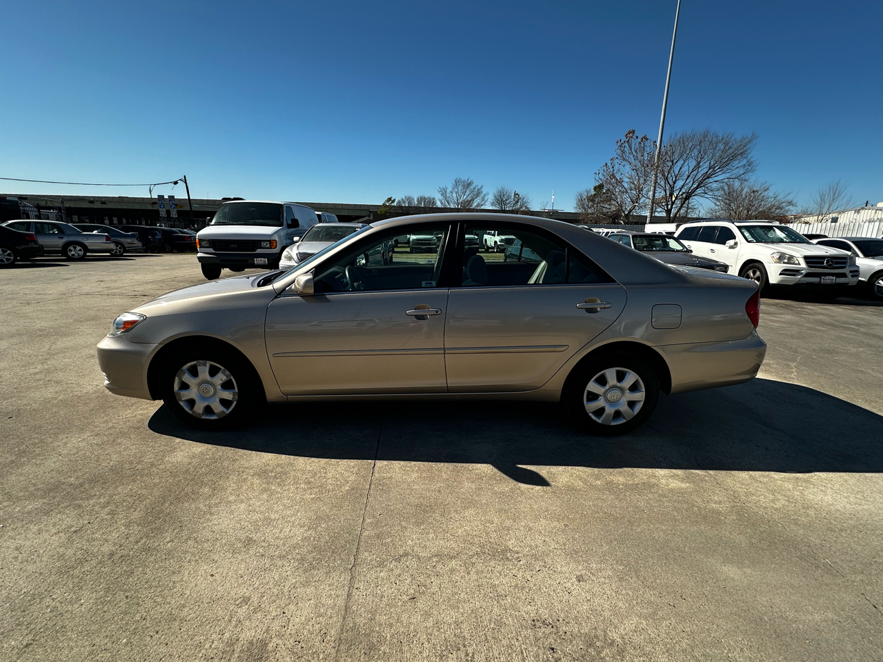 Toyota Camry LE 2003