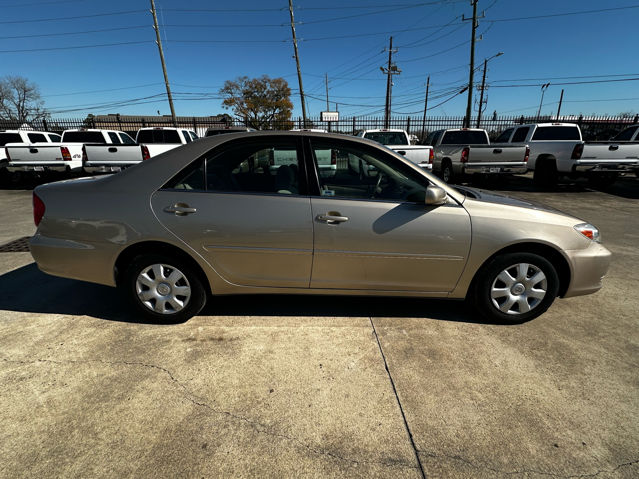 Toyota Camry LE 2003