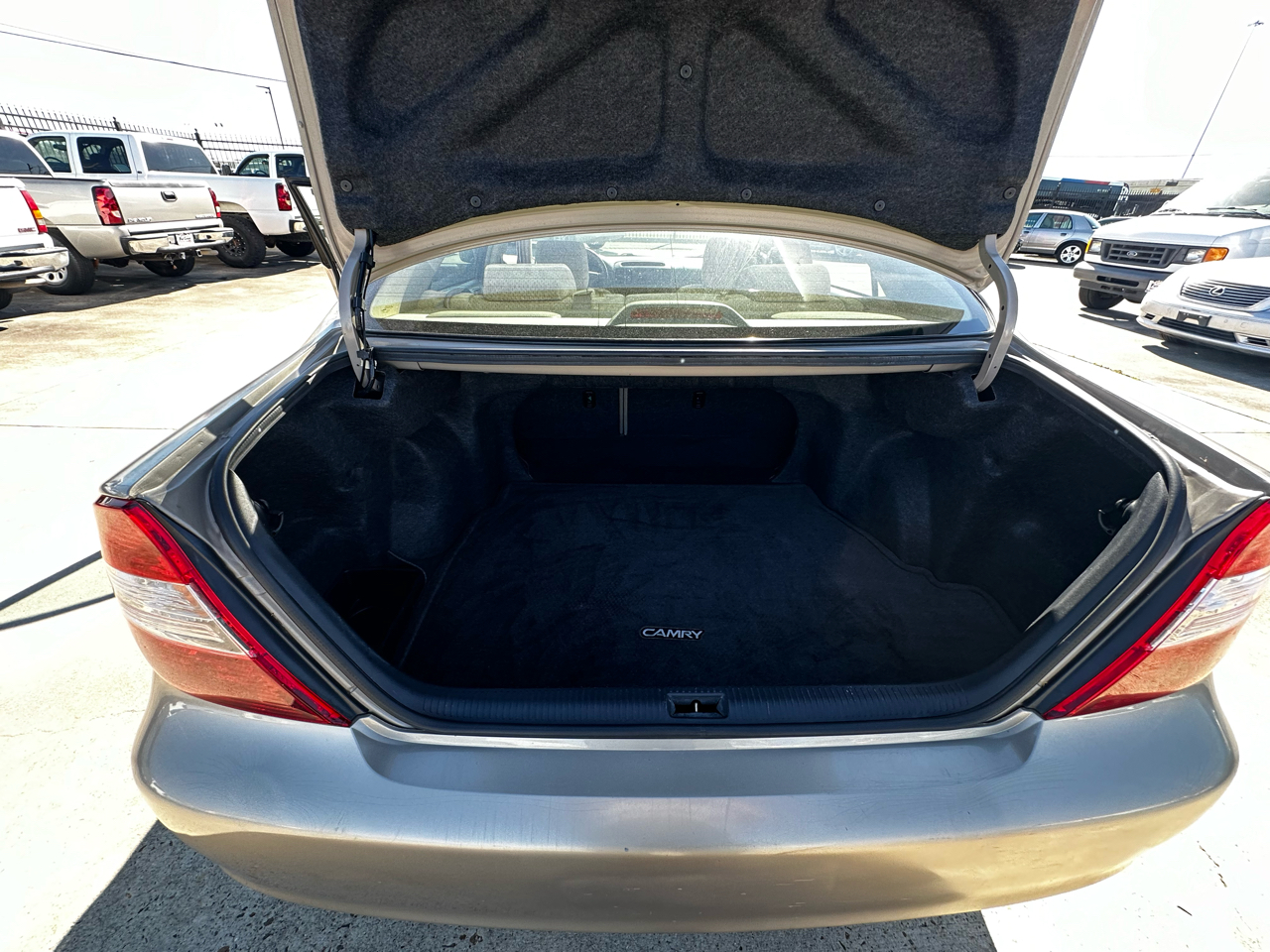 Toyota Camry LE 2003