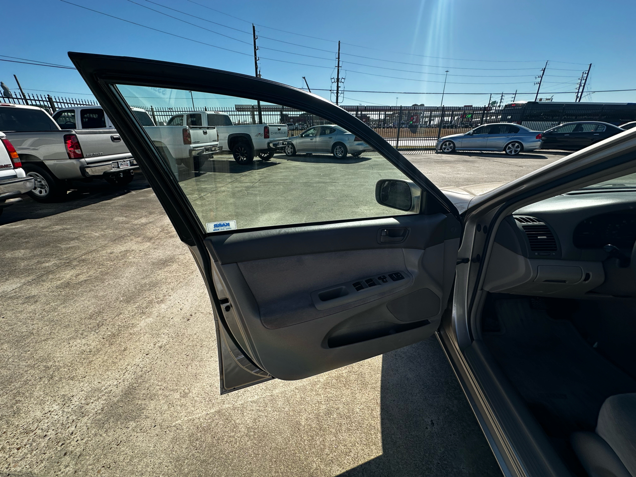 Toyota Camry LE 2003