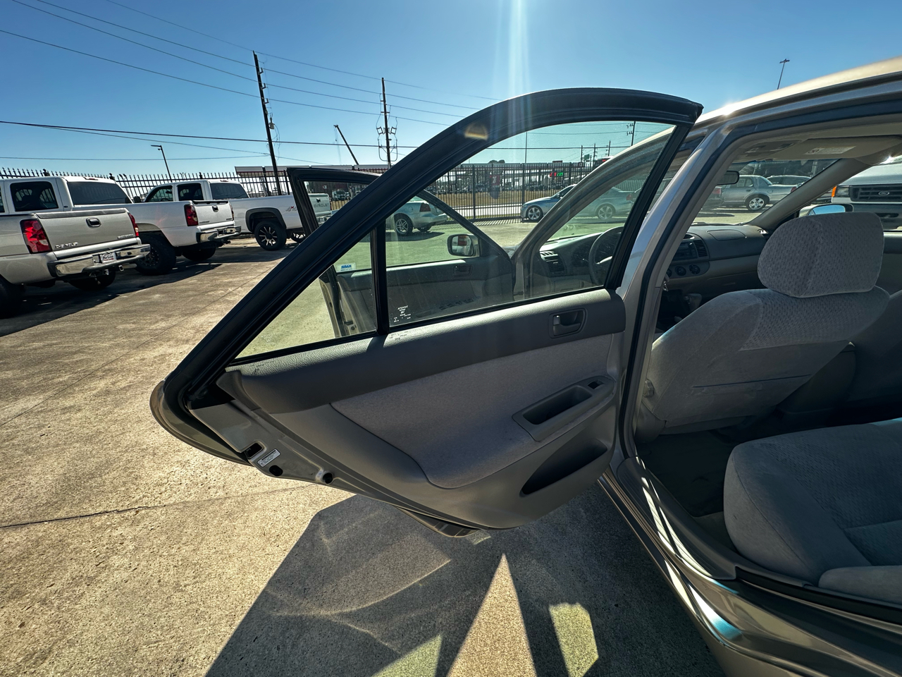 Toyota Camry LE 2003