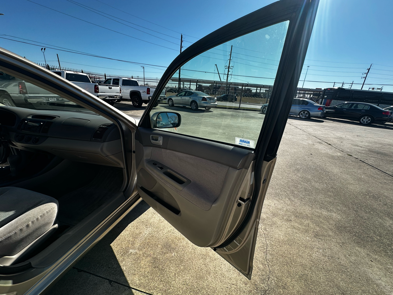 Toyota Camry LE 2003