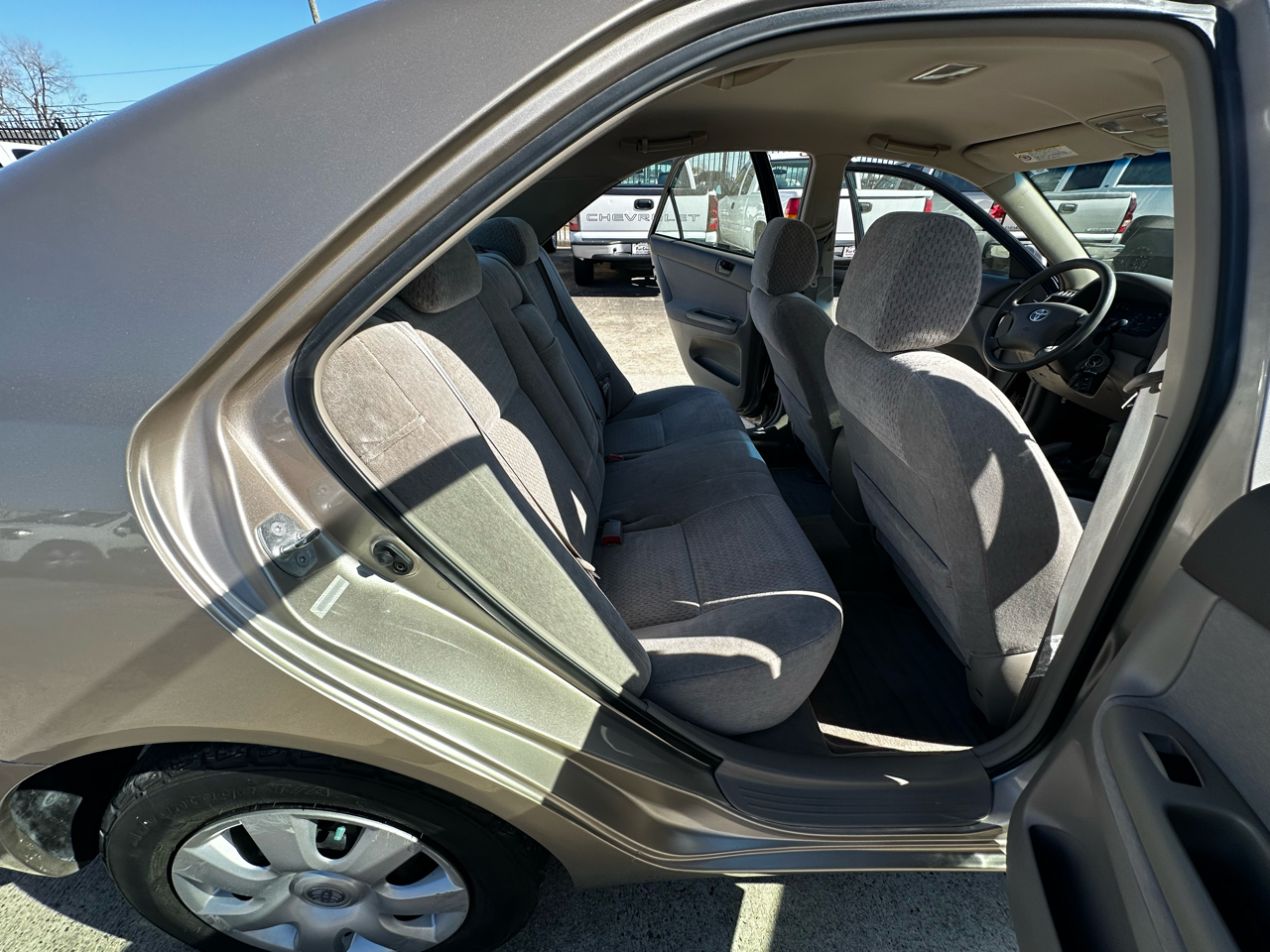 Toyota Camry LE 2003