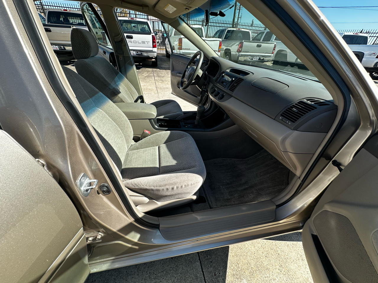 Toyota Camry LE 2003