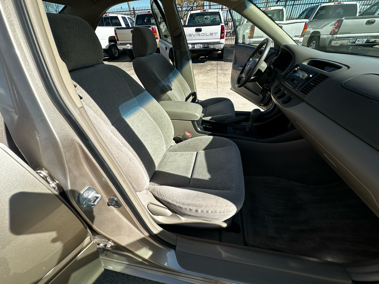 Toyota Camry LE 2003