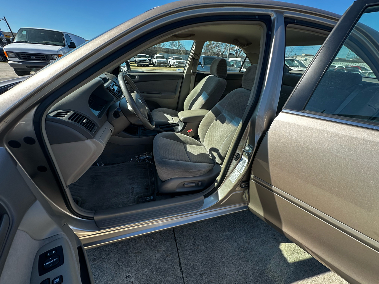 Toyota Camry LE 2003