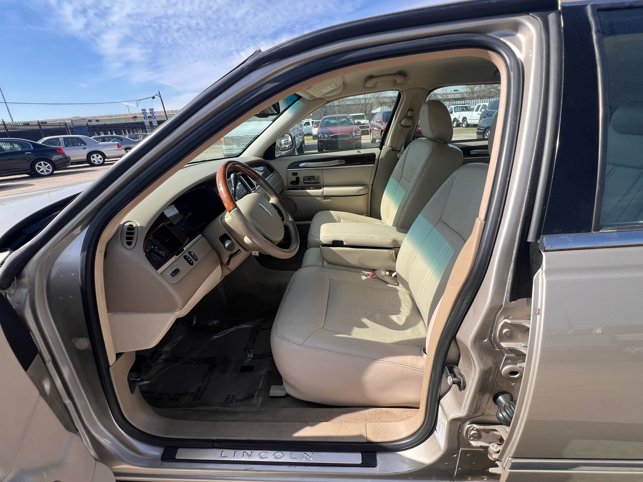 Lincoln Town Car Signature L 2008