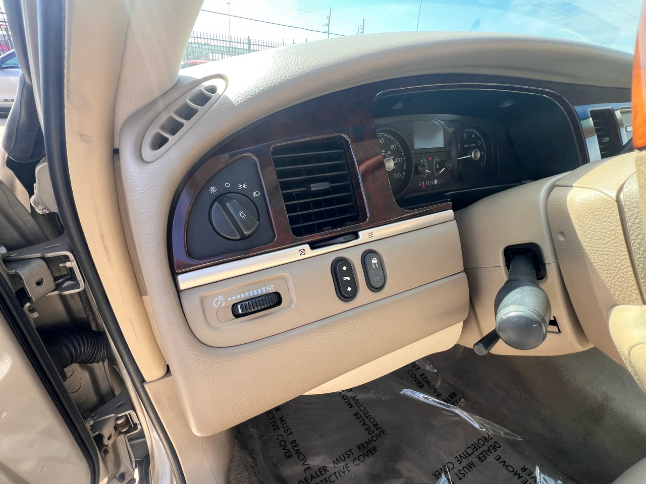 Lincoln Town Car Signature L 2008